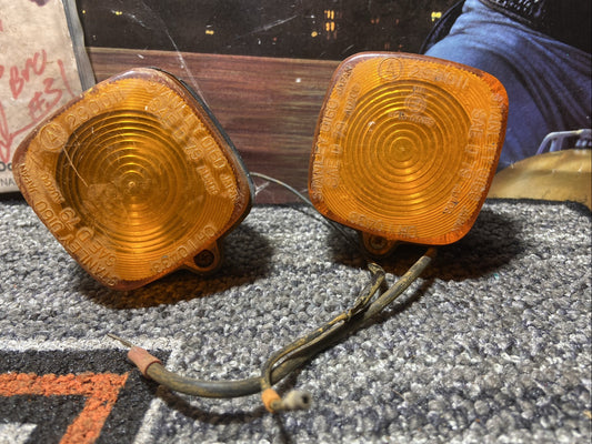 1984 Honda XL200R TURN SIGNAL INDICATOR LIGHTS A369